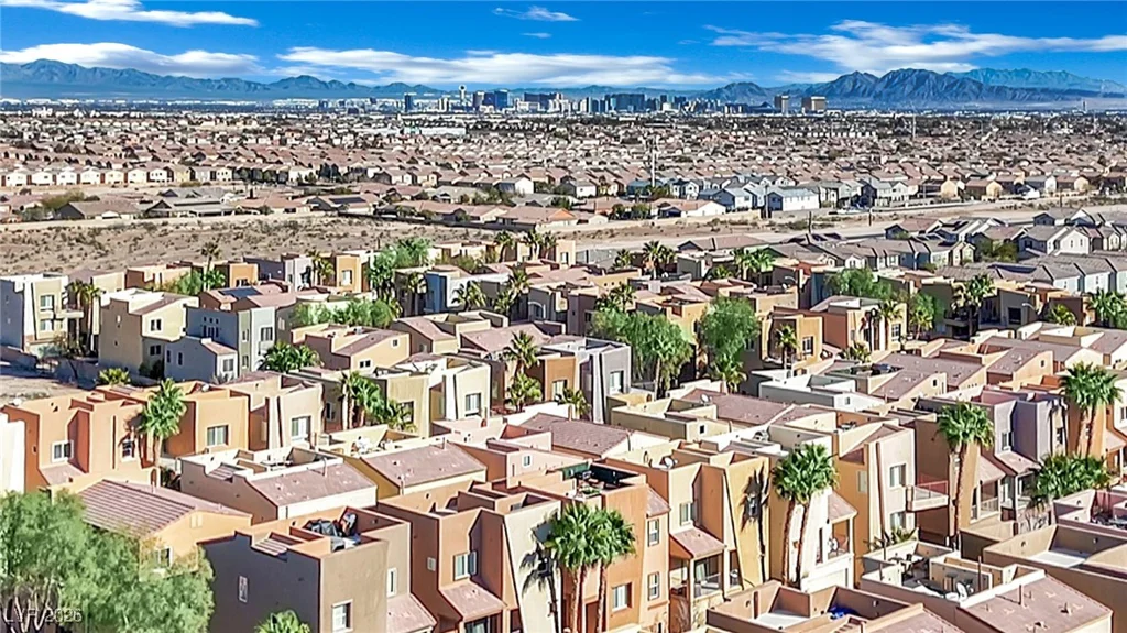 9378 Hilgard, Las Vegas, NV 89178
