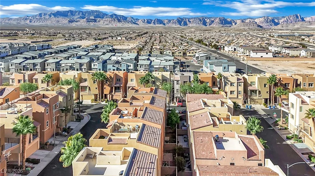 9378 Hilgard, Las Vegas, NV 89178