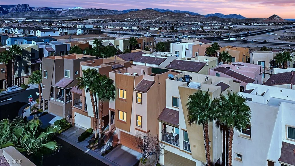 9378 Hilgard, Las Vegas, NV 89178