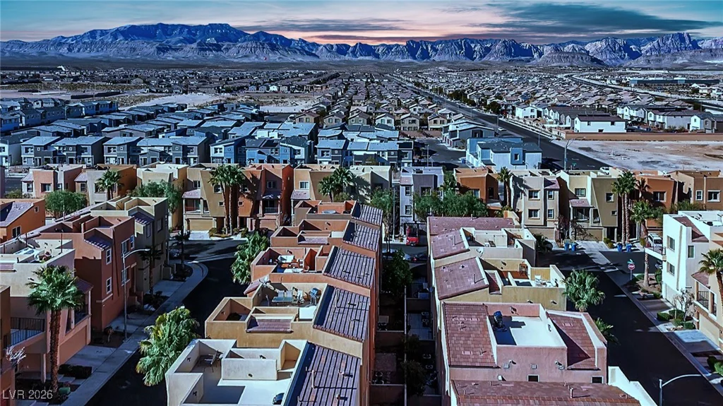 9378 Hilgard, Las Vegas, NV 89178
