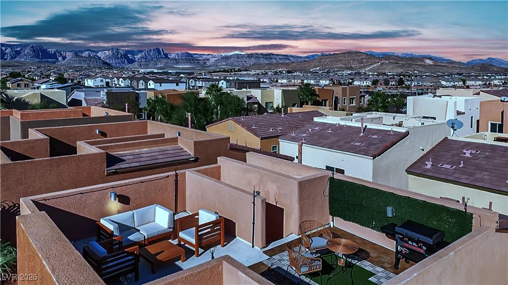 9378 Hilgard, Las Vegas, NV 89178