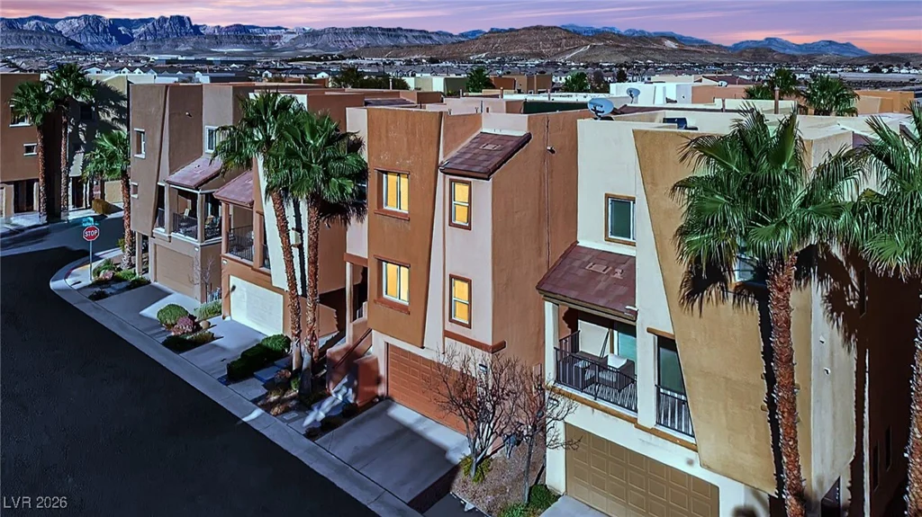 9378 Hilgard, Las Vegas, NV 89178