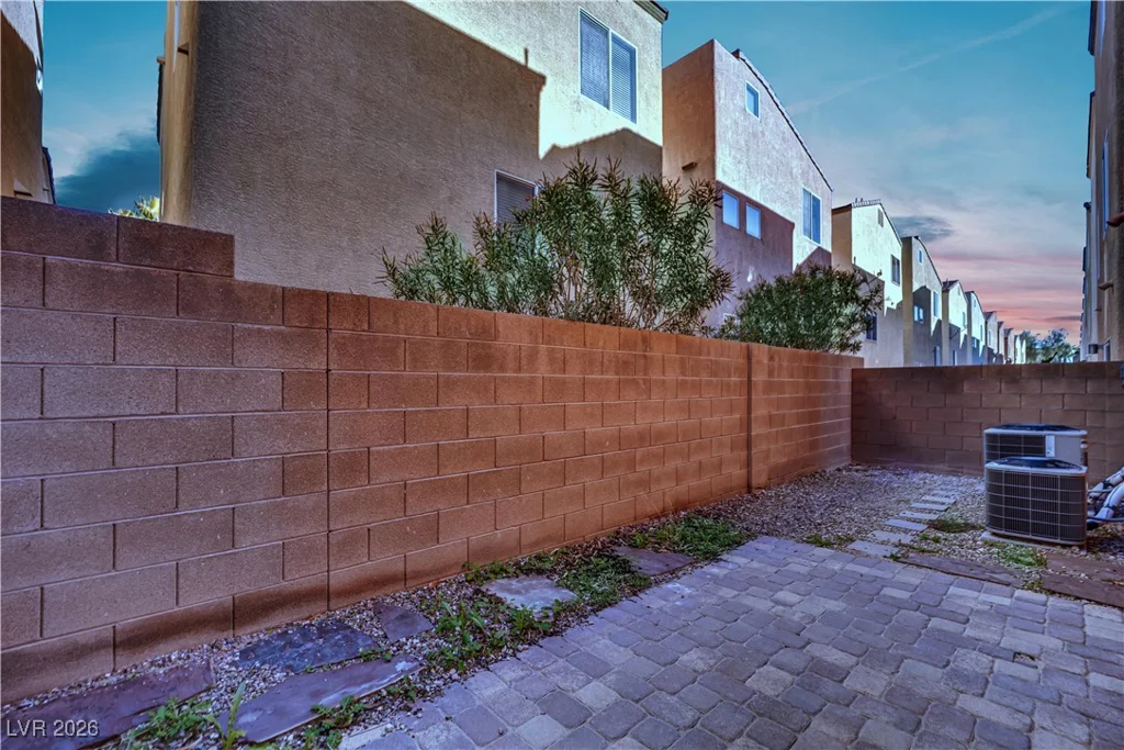 9378 Hilgard, Las Vegas, NV 89178