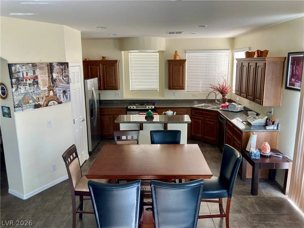 644 Newberry Springs, Las Vegas, NV 89148