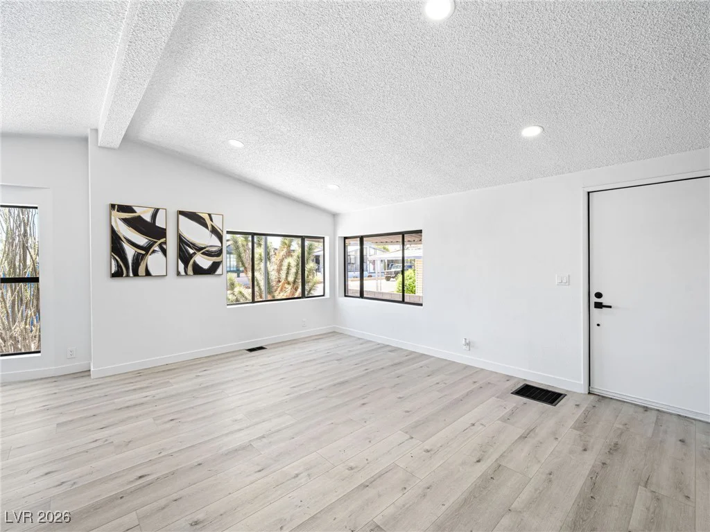 5466 Petaca, Las Vegas, NV 89122