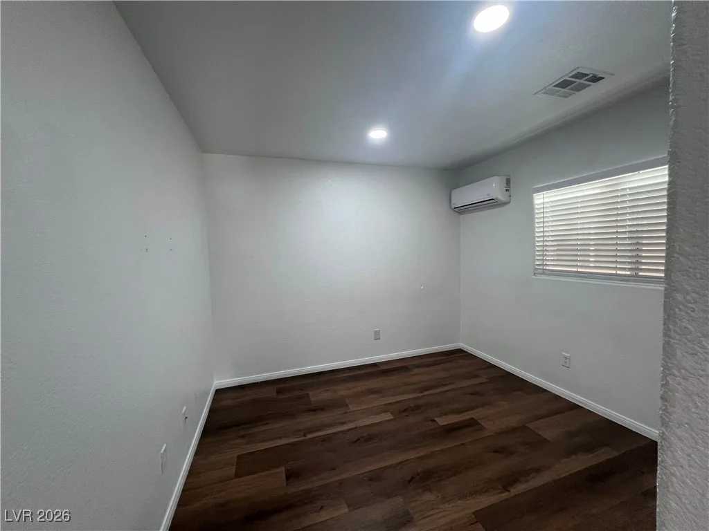 6370 Haleh, Las Vegas, NV 89141