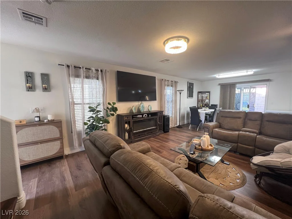 6370 Haleh, Las Vegas, NV 89141