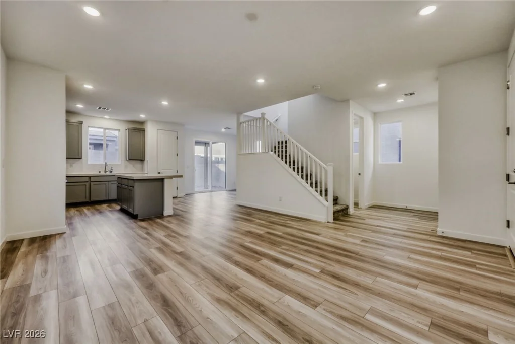 8496 Agate, Las Vegas, NV 89113