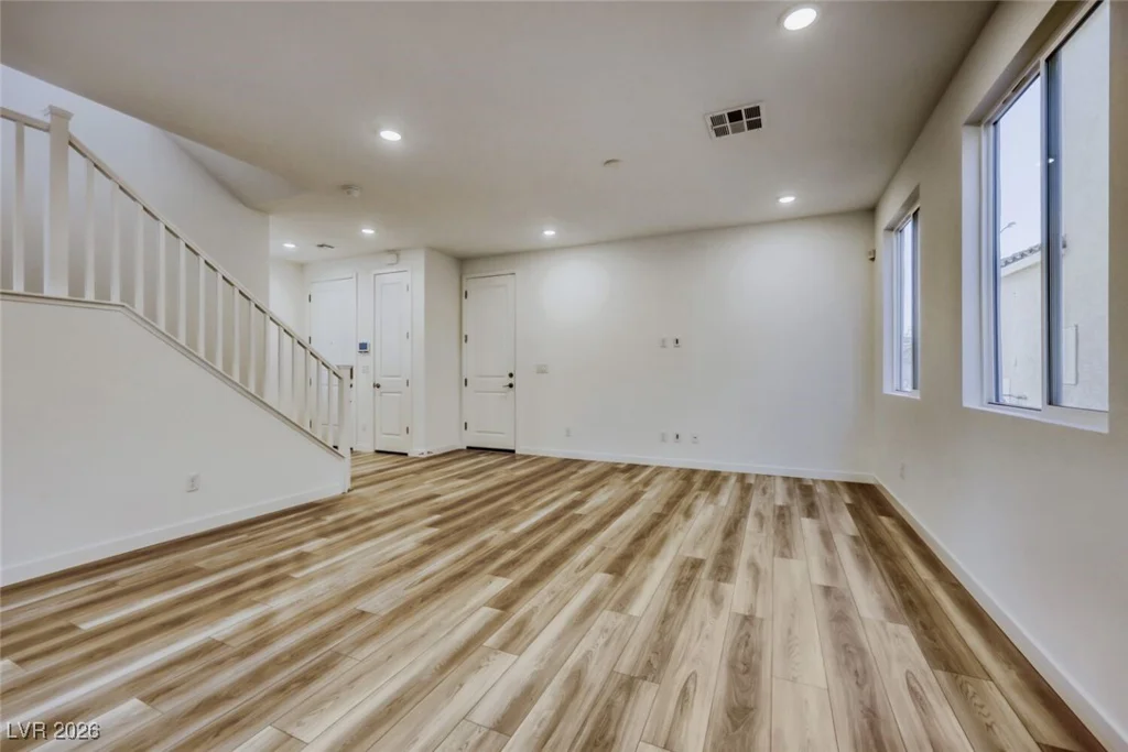 8496 Agate, Las Vegas, NV 89113