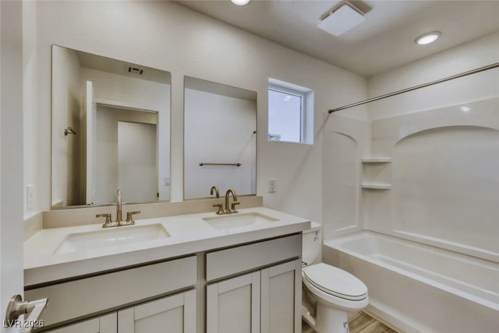 8496 Agate, Las Vegas, NV 89113