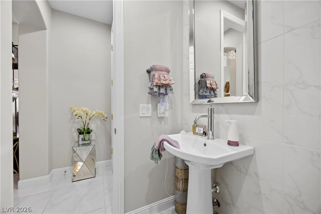 10721 Capesthorne, Las Vegas, NV 89135
