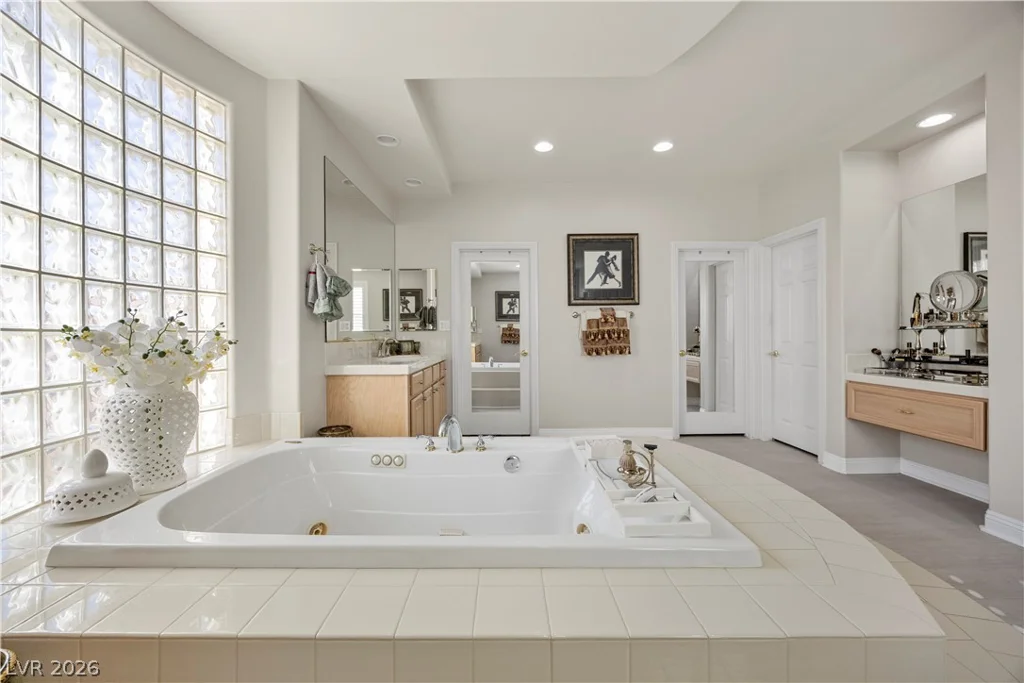 10721 Capesthorne, Las Vegas, NV 89135