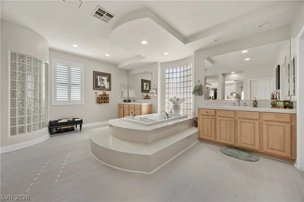 10721 Capesthorne, Las Vegas, NV 89135