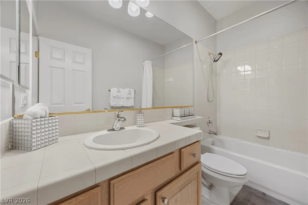 10721 Capesthorne, Las Vegas, NV 89135