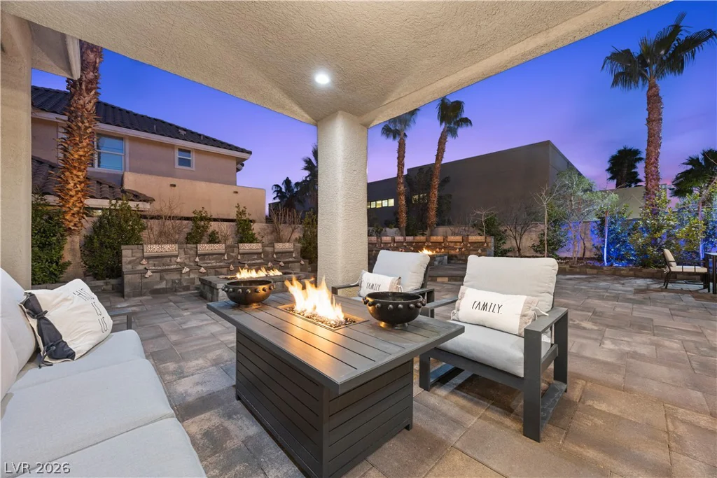 10721 Capesthorne, Las Vegas, NV 89135