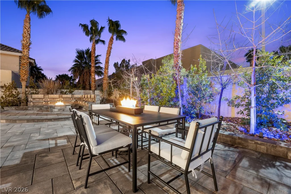 10721 Capesthorne, Las Vegas, NV 89135
