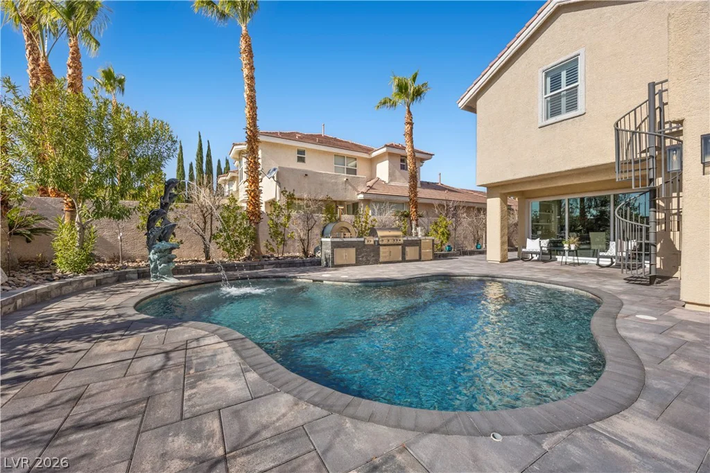 10721 Capesthorne, Las Vegas, NV 89135