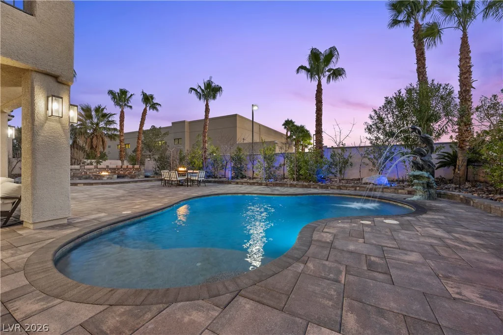 10721 Capesthorne, Las Vegas, NV 89135