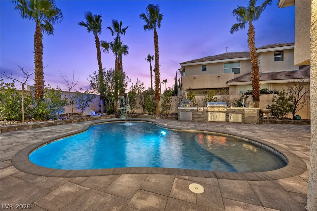 10721 Capesthorne, Las Vegas, NV 89135