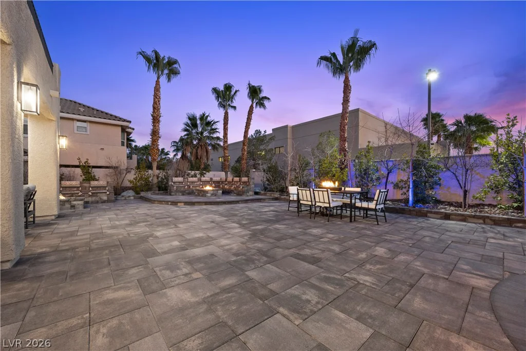 10721 Capesthorne, Las Vegas, NV 89135