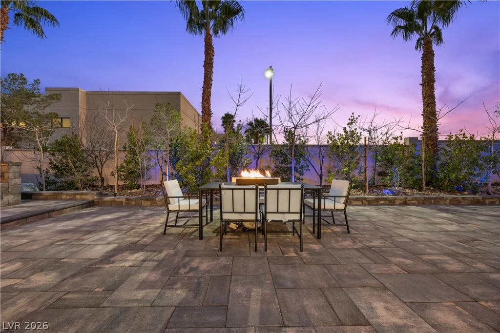 10721 Capesthorne, Las Vegas, NV 89135