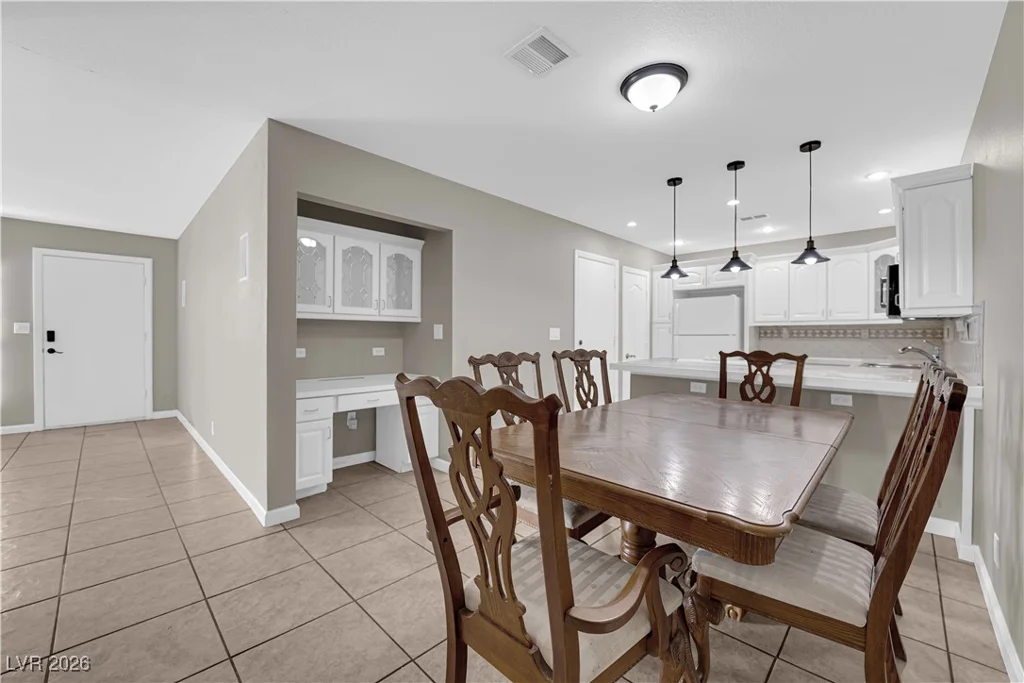 6500 Brushwood, Las Vegas, NV 89107