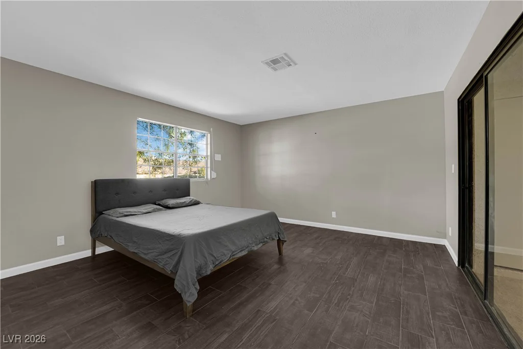 6500 Brushwood, Las Vegas, NV 89107