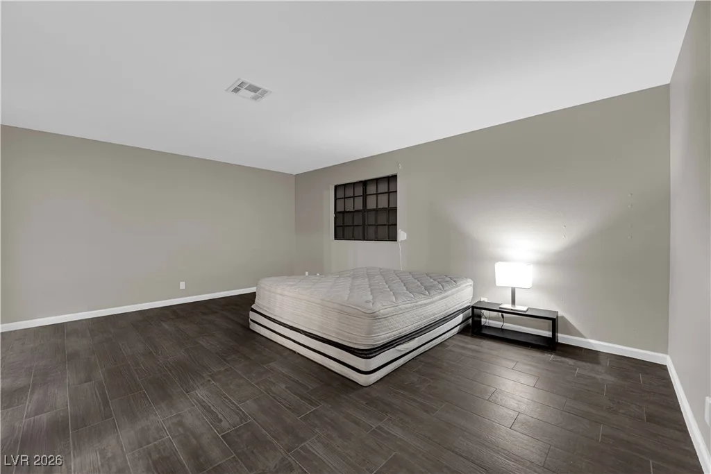 6500 Brushwood, Las Vegas, NV 89107