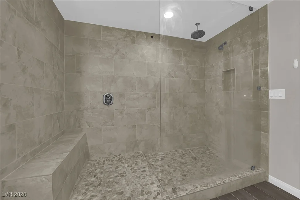6500 Brushwood, Las Vegas, NV 89107