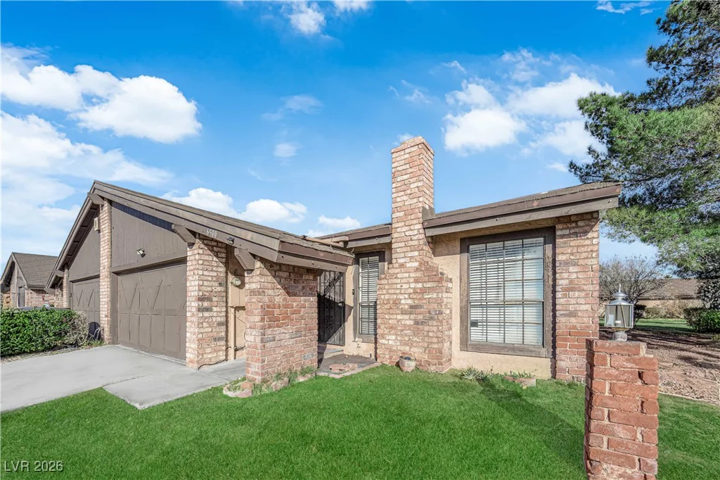 6500 Brushwood, Las Vegas, NV 89107