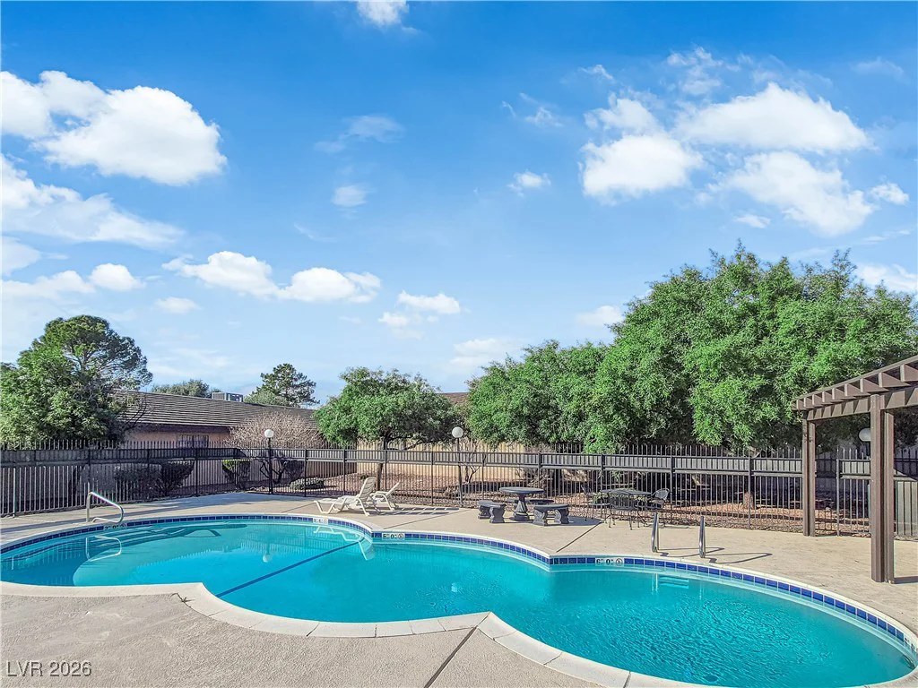 6500 Brushwood, Las Vegas, NV 89107