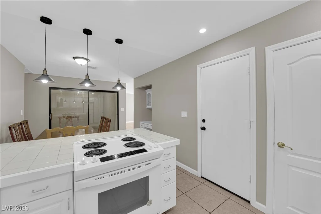 6500 Brushwood, Las Vegas, NV 89107