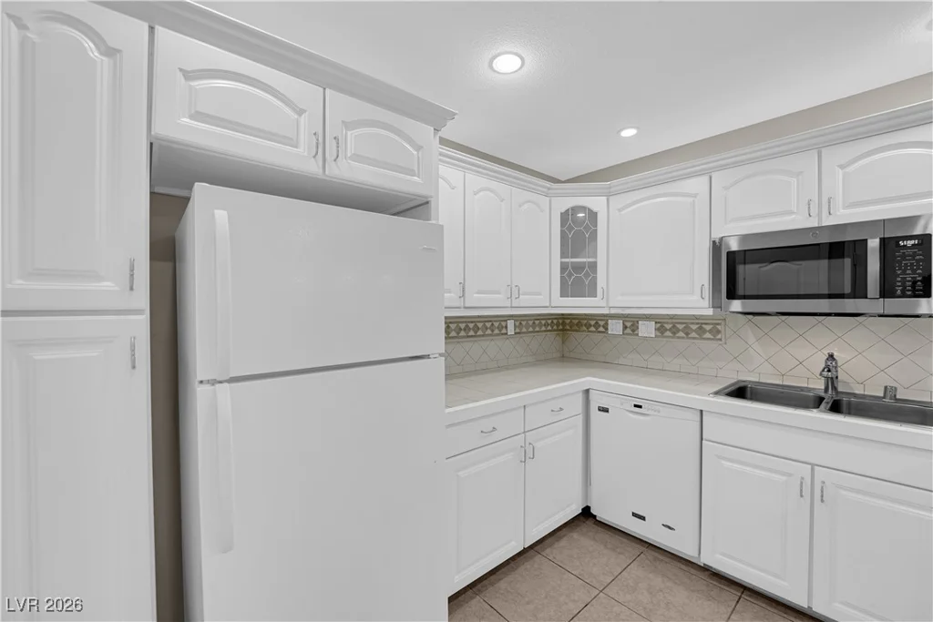 6500 Brushwood, Las Vegas, NV 89107