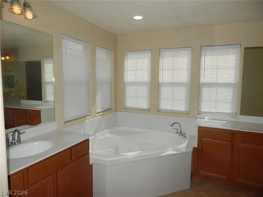 10007 Desert Bighorn, Las Vegas, NV 89166