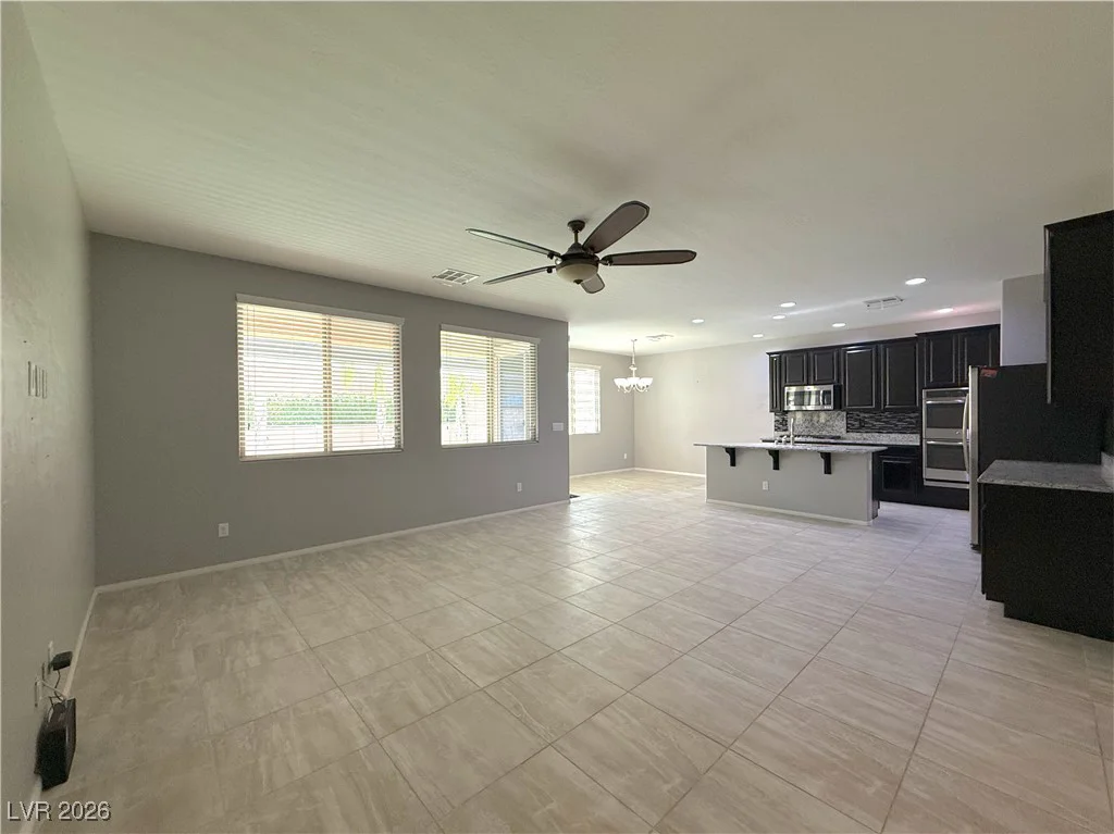10139 White Mulberry, Las Vegas, NV 89148