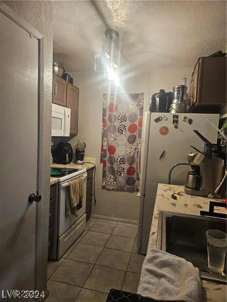 3976 Colors, Las Vegas, NV 89103