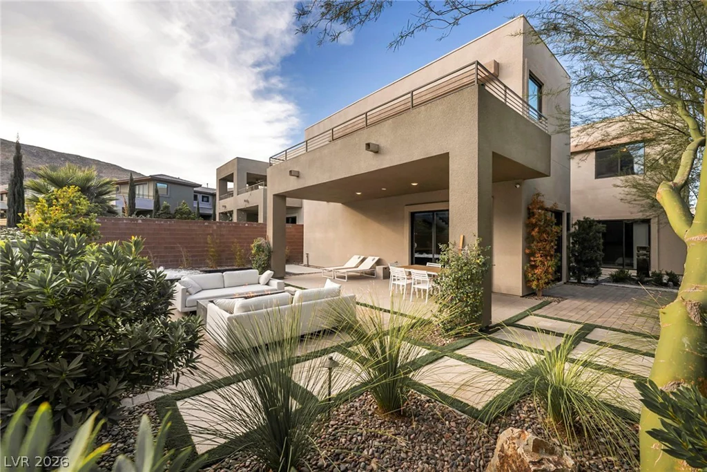 10263 Jade Gardens, Las Vegas, NV 89135