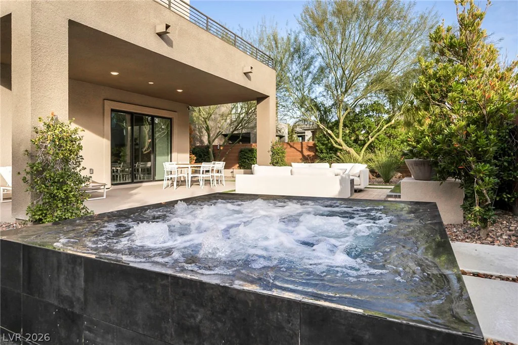 10263 Jade Gardens, Las Vegas, NV 89135