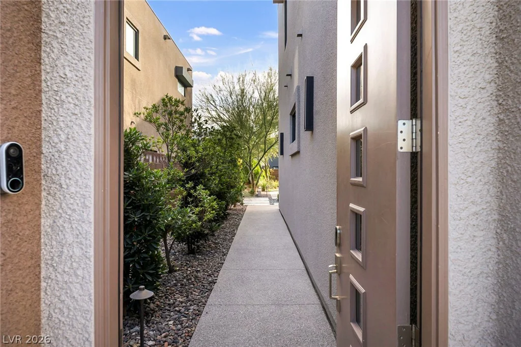 10263 Jade Gardens, Las Vegas, NV 89135