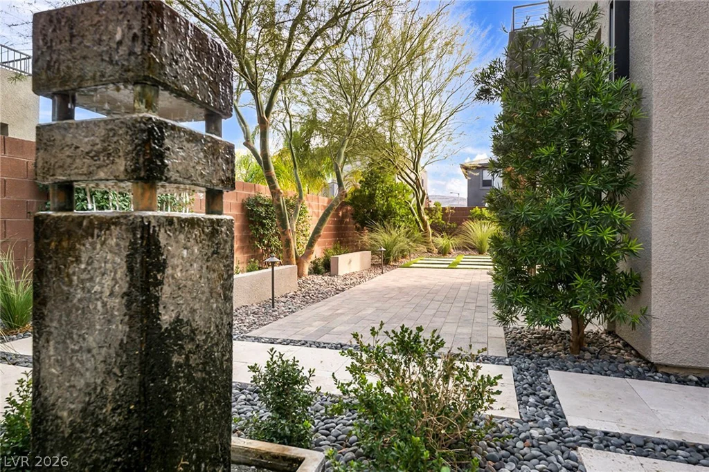 10263 Jade Gardens, Las Vegas, NV 89135