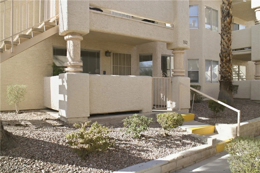 904 Boulder Springs, Las Vegas, NV 89128