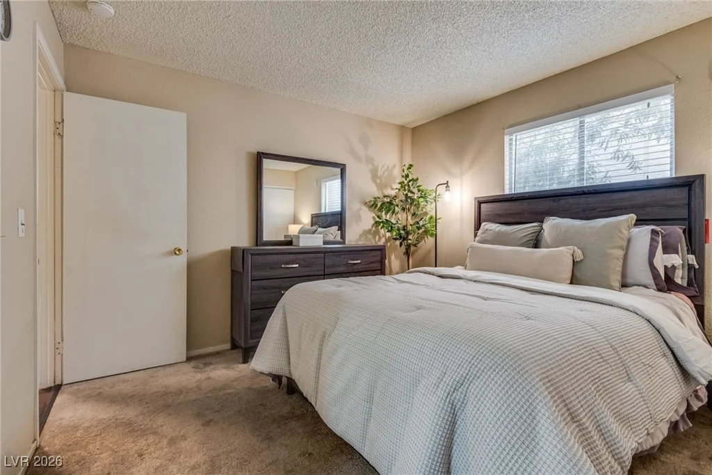 904 Boulder Springs, Las Vegas, NV 89128