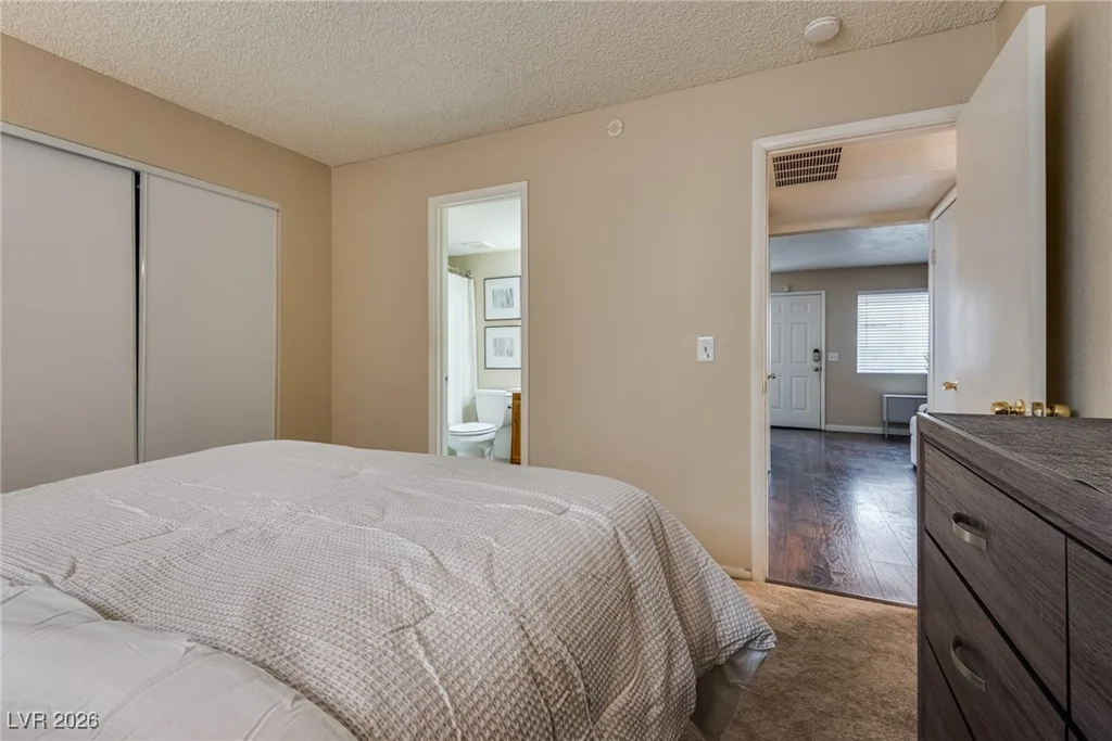 904 Boulder Springs, Las Vegas, NV 89128