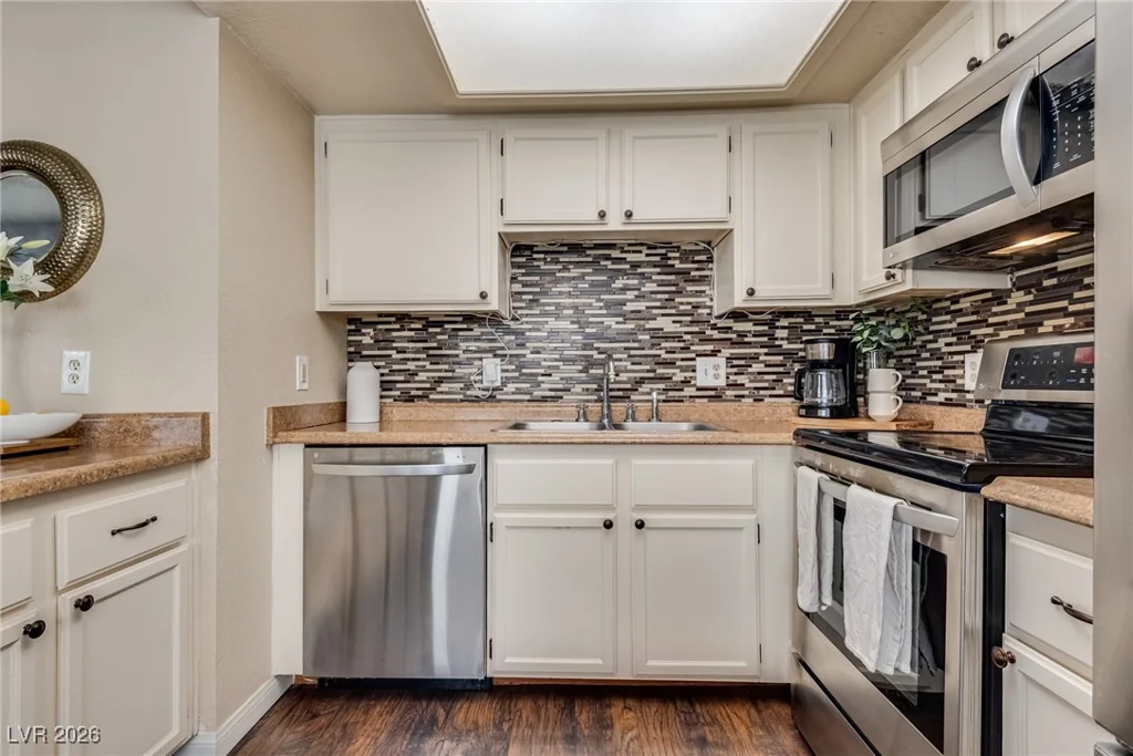 904 Boulder Springs, Las Vegas, NV 89128