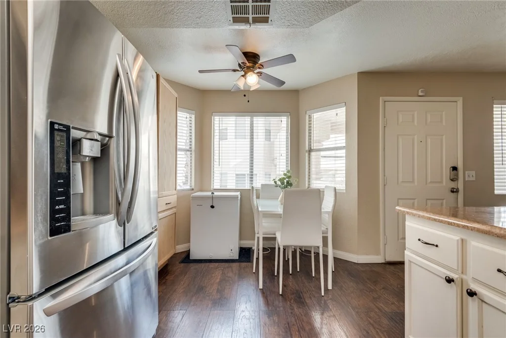 904 Boulder Springs, Las Vegas, NV 89128