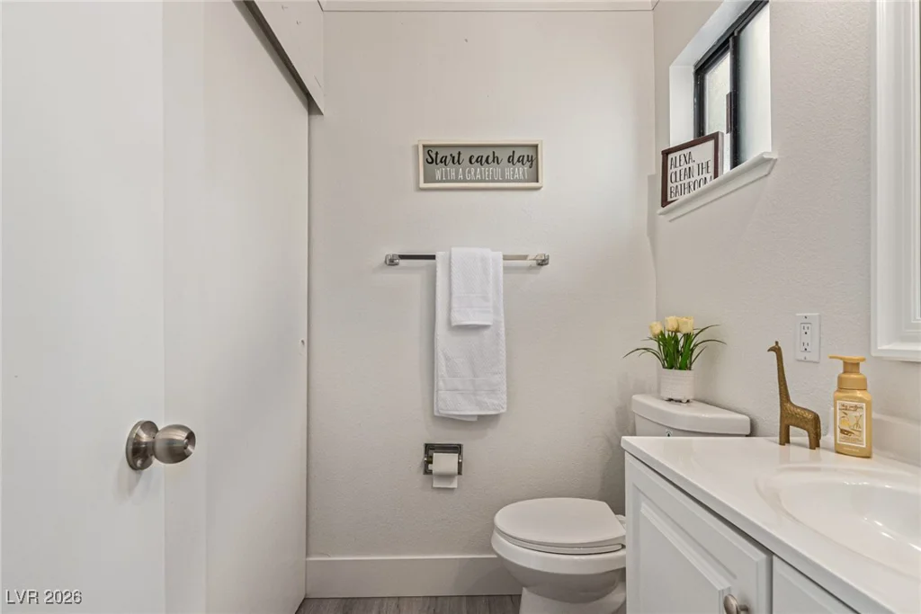 5905 Paseo Montana, Las Vegas, NV 89108