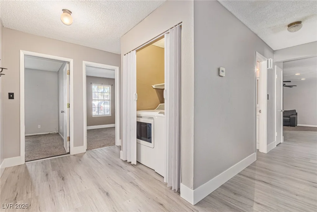 5905 Paseo Montana, Las Vegas, NV 89108