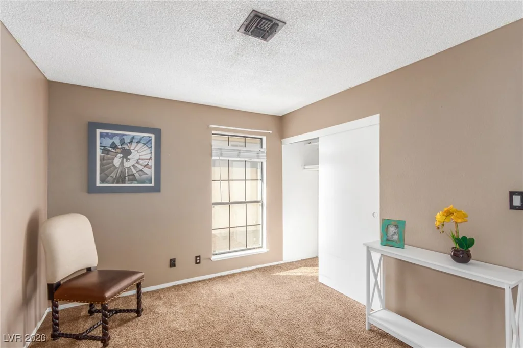 5905 Paseo Montana, Las Vegas, NV 89108