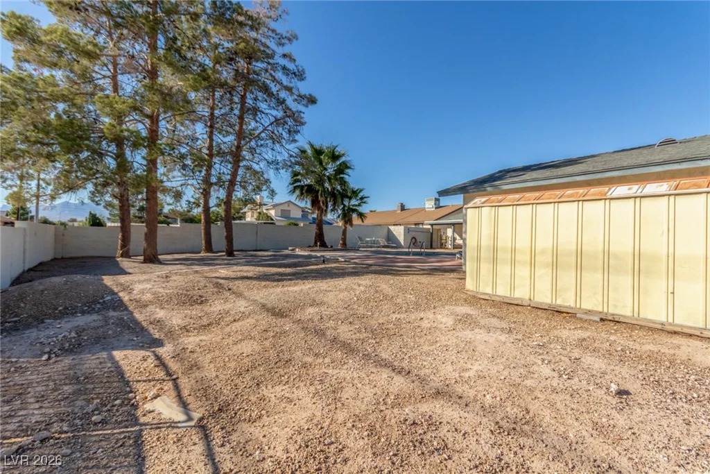 5905 Paseo Montana, Las Vegas, NV 89108