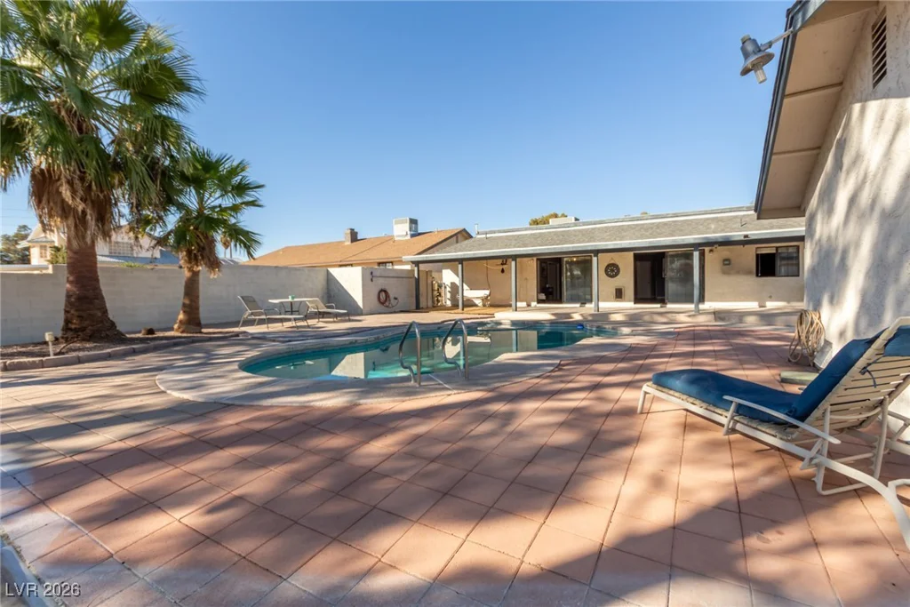 5905 Paseo Montana, Las Vegas, NV 89108